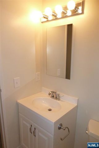 405 Sutton Place, Norwood, NJ 07648