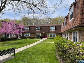 405 Sutton Place, Norwood, NJ 07648