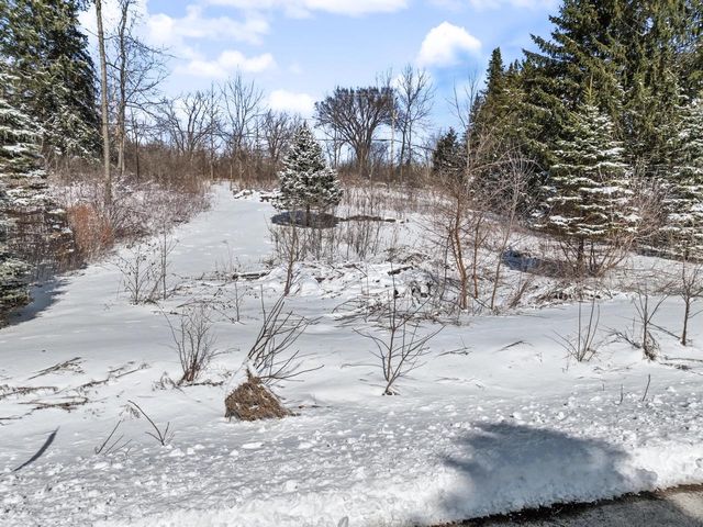 Lt0 W WOODLAND DRIVE, New Berlin, WI 53146