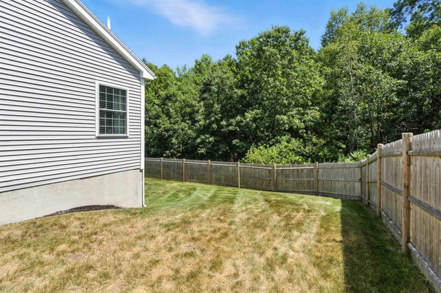102 Cherrywood Drive, Nashua, NH 03062