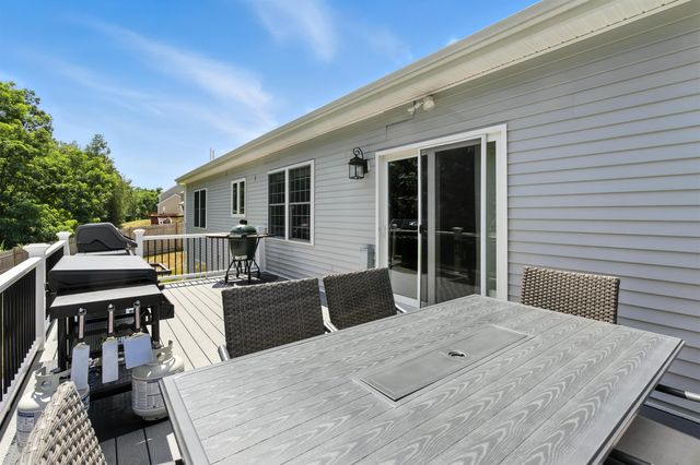 102 Cherrywood Drive, Nashua, NH 03062