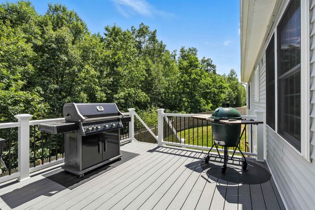 102 Cherrywood Drive, Nashua, NH 03062