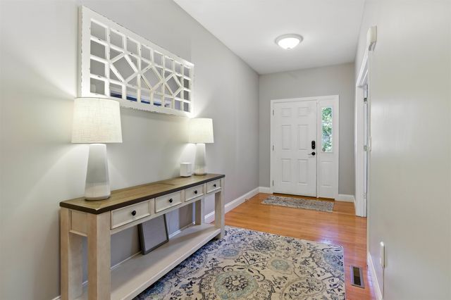 102 Cherrywood Drive, Nashua, NH 03062