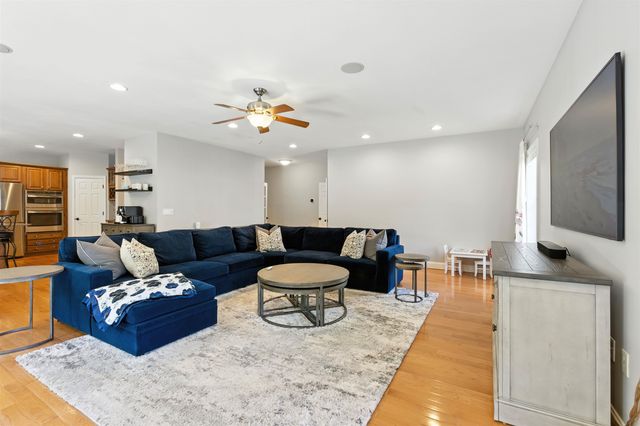 102 Cherrywood Drive, Nashua, NH 03062