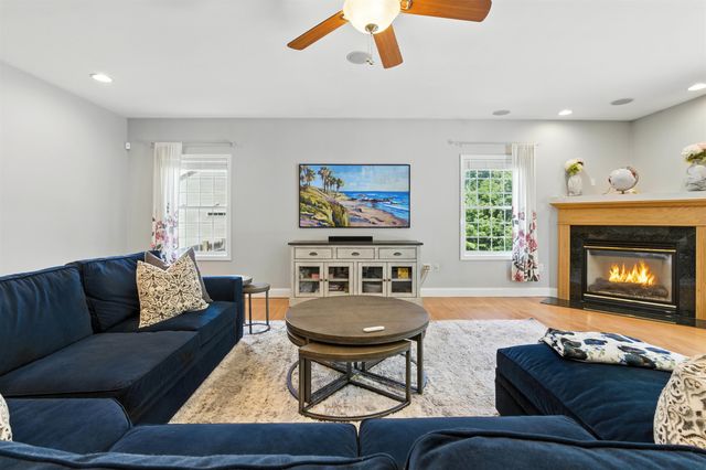 102 Cherrywood Drive, Nashua, NH 03062
