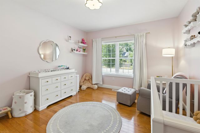 102 Cherrywood Drive, Nashua, NH 03062