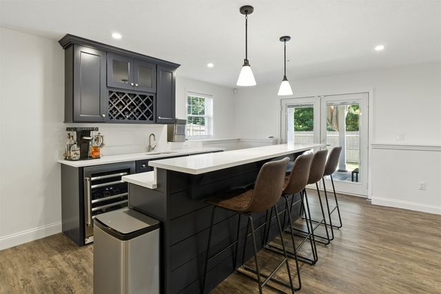 102 Cherrywood Drive, Nashua, NH 03062
