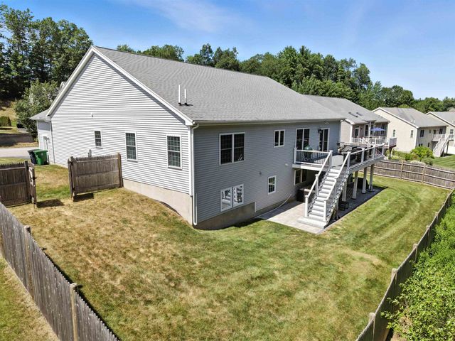 102 Cherrywood Drive, Nashua, NH 03062