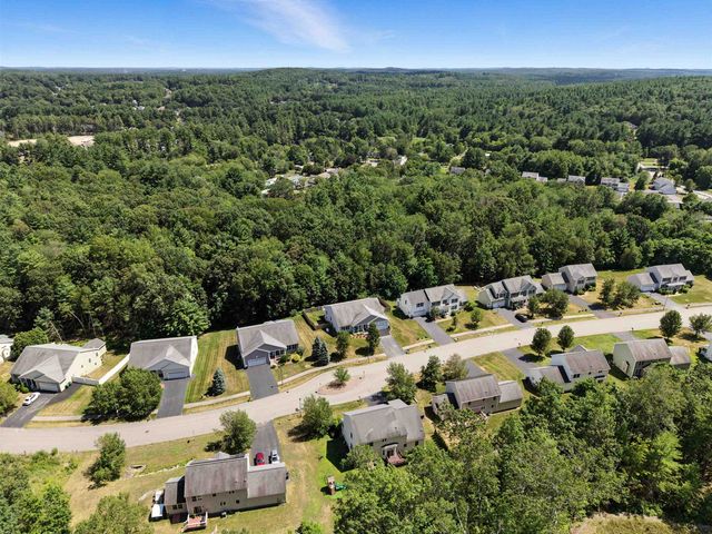 102 Cherrywood Drive, Nashua, NH 03062