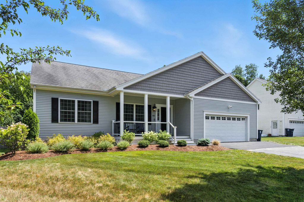 102 Cherrywood Drive, Nashua, NH 03062