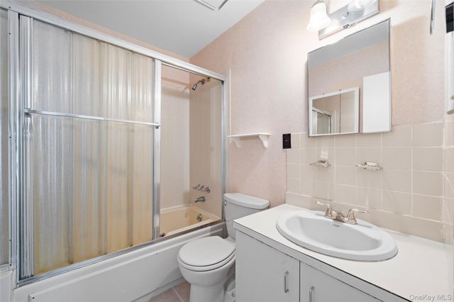 64 Stanford Court, Wantagh, NY 11793