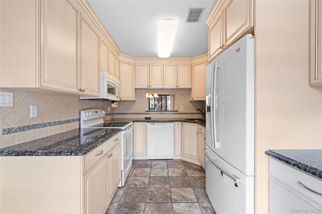 64 Stanford Court, Wantagh, NY 11793