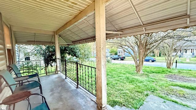 5 Duke Street, Greenville, SC 29605