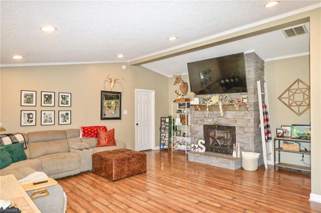 1759 Grandview Drive, Sparta, NC 28675