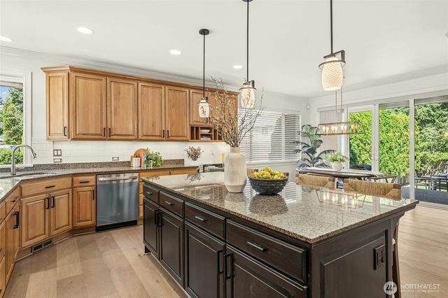 16048 SE 45th Place, Bellevue, WA 98006