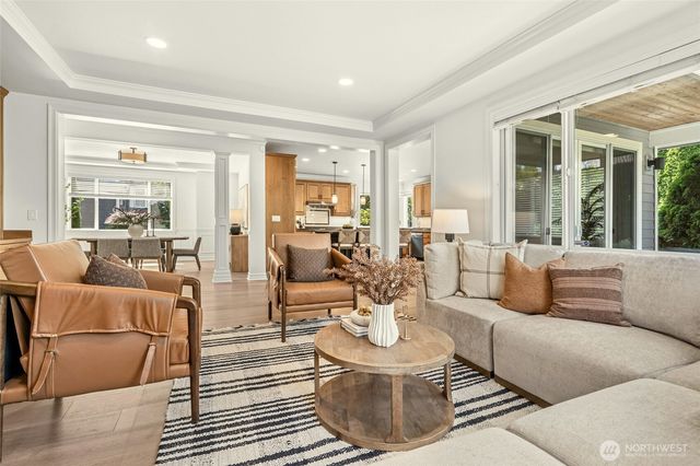16048 SE 45th Place, Bellevue, WA 98006
