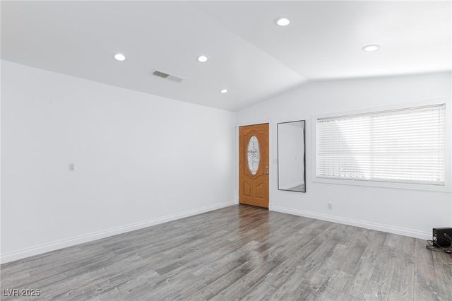 7728 Seagull Avenue, Las Vegas, NV 89145