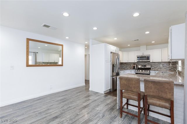 7728 Seagull Avenue, Las Vegas, NV 89145