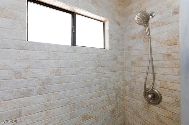 7728 Seagull Avenue, Las Vegas, NV 89145