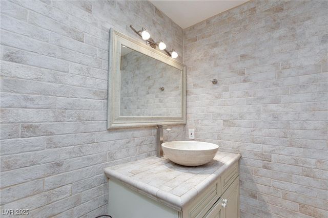 7728 Seagull Avenue, Las Vegas, NV 89145