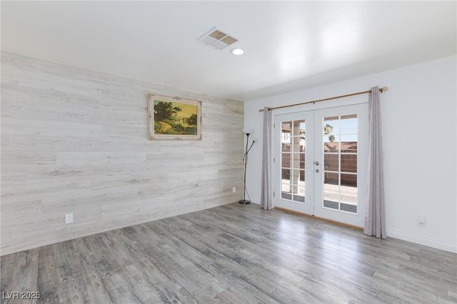 7728 Seagull Avenue, Las Vegas, NV 89145