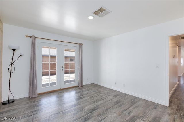 7728 Seagull Avenue, Las Vegas, NV 89145