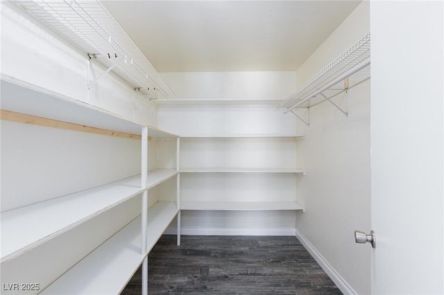 7728 Seagull Avenue, Las Vegas, NV 89145