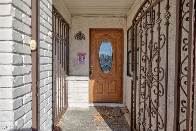 7728 Seagull Avenue, Las Vegas, NV 89145