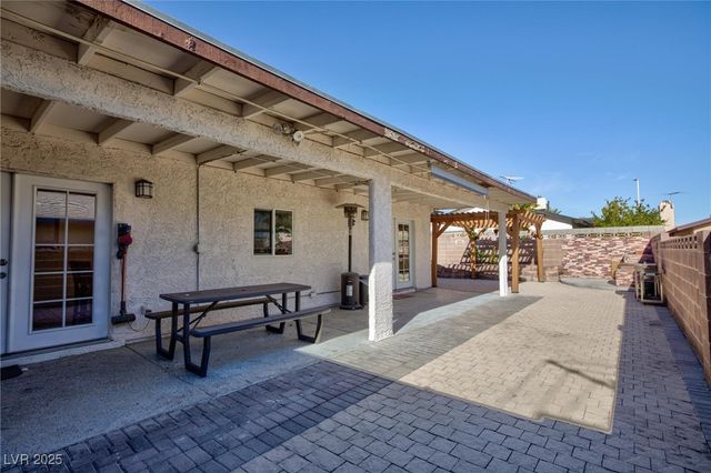 7728 Seagull Avenue, Las Vegas, NV 89145