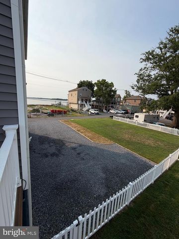 9031 HINTON AVE, Sparrows Point, MD 21219
