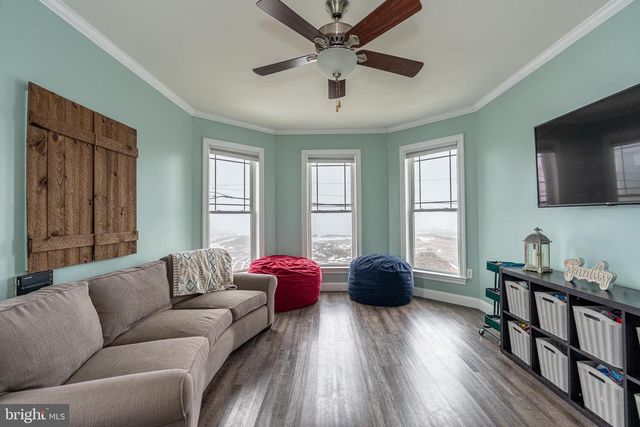 9031 HINTON AVE, Baltimore, MD 21219