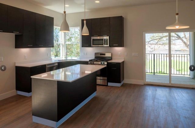 5209 Nichols Street, Houston, TX 77020