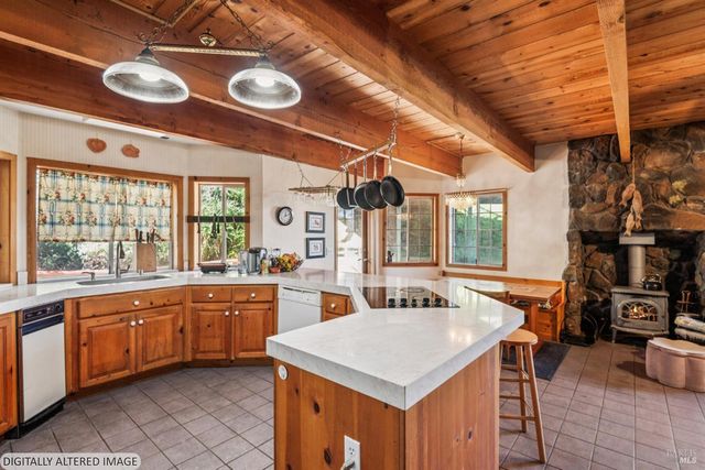 27 Beechwood Ct, Napa, CA 94558