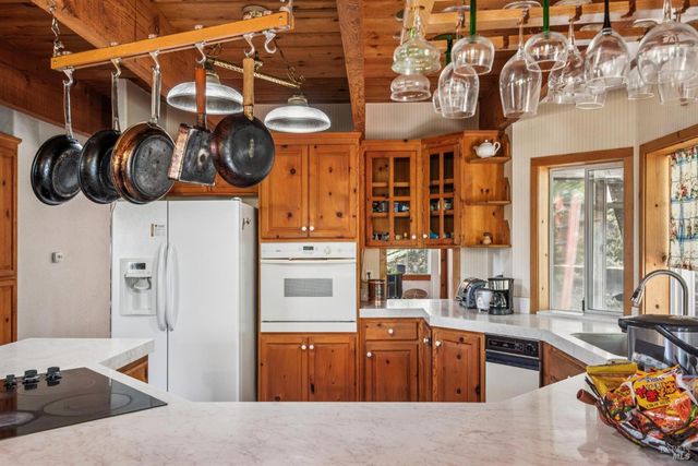 27 Beechwood Ct, Napa, CA 94558