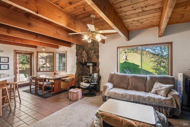 27 Beechwood Ct, Napa, CA 94558