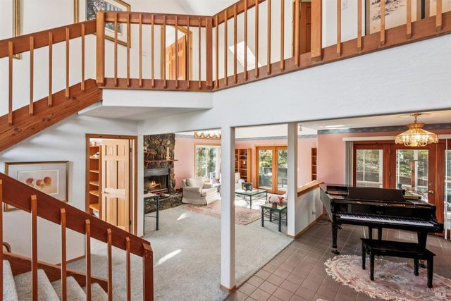 27 Beechwood Ct, Napa, CA 94558