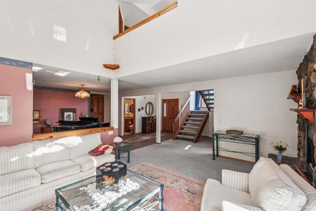 27 Beechwood Ct, Napa, CA 94558