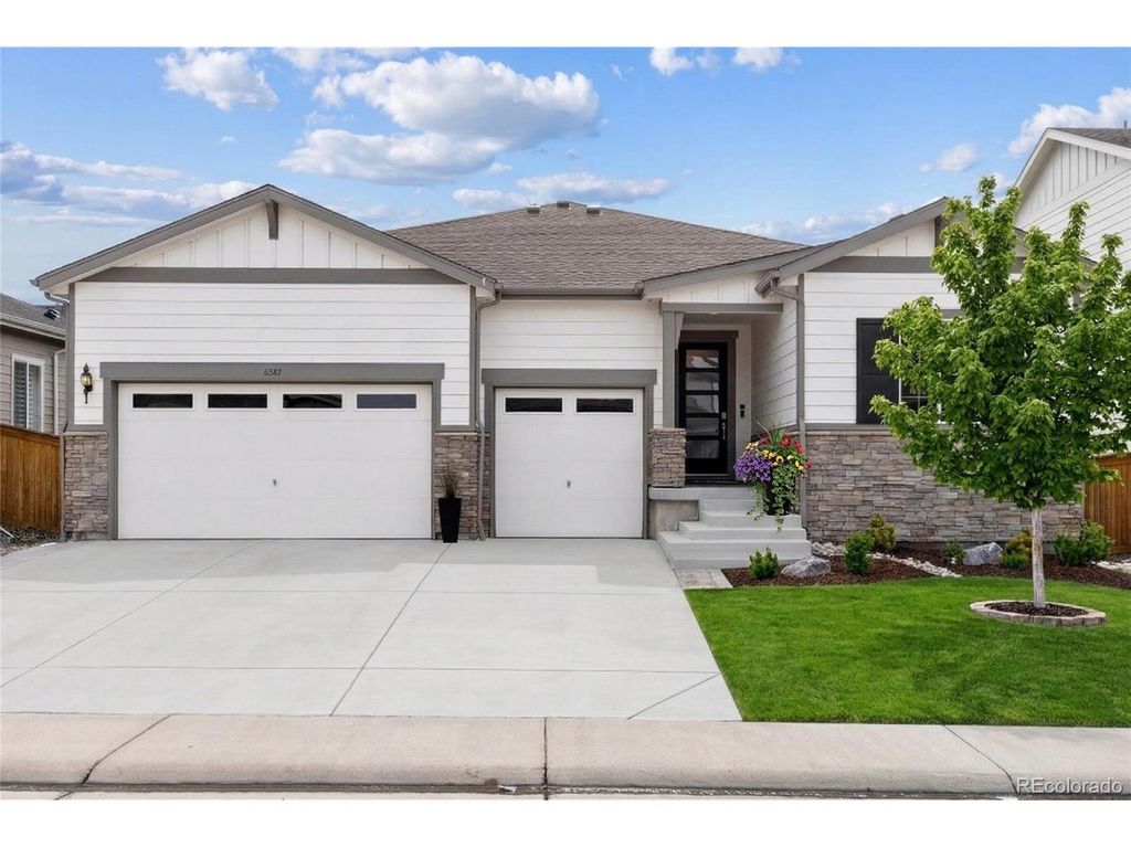 6587 Merrimack Dr, Castle Pines, CO 80108