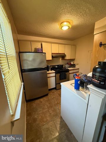 100 Park Blvd Apt 20C, Cherry Hill, NJ 08034