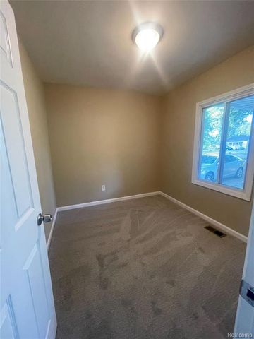 144 N Ford Boulevard, Ypsilanti, MI 48198