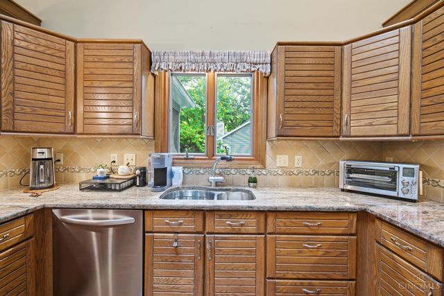 9450 Kemper Grove Lane, Symmes Twp, OH 45140