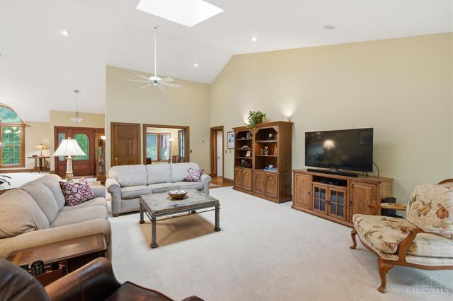 9450 Kemper Grove Lane, Symmes Twp, OH 45140