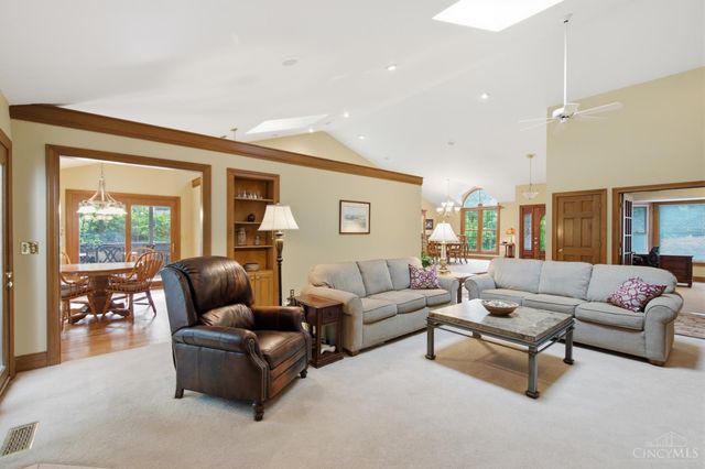 9450 Kemper Grove Lane, Symmes Twp, OH 45140