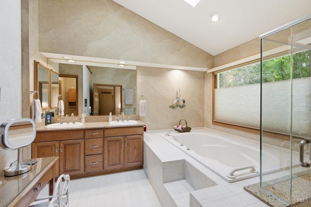 9450 Kemper Grove Lane, Symmes Twp, OH 45140