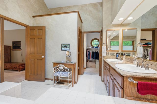 9450 Kemper Grove Lane, Symmes Twp, OH 45140