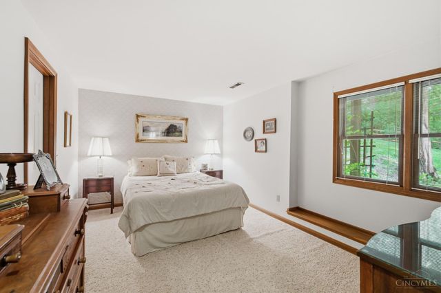 9450 Kemper Grove Lane, Symmes Twp, OH 45140