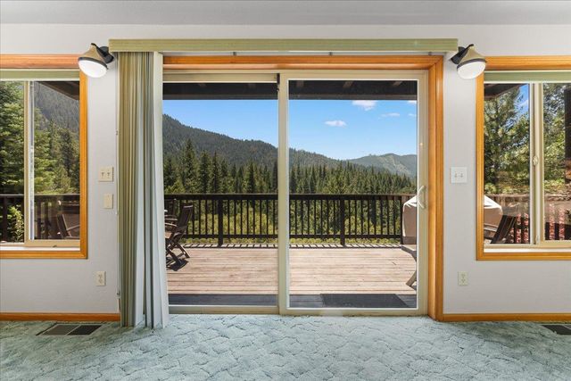 200 Craycroft Ridge Rd, Downieville, CA 95936