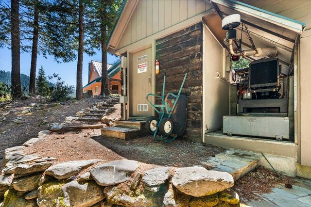 200 Craycroft Ridge Rd, Downieville, CA 95936