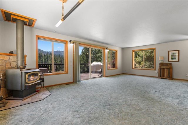 200 Craycroft Ridge Rd, Downieville, CA 95936
