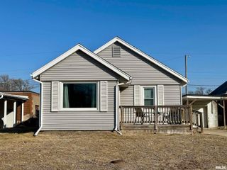 1418 S 11TH Street, Pekin, IL 61554